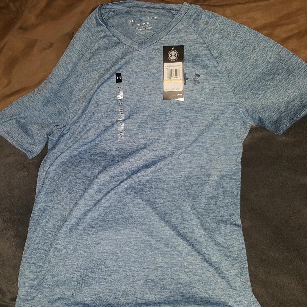 Under Armour Dry Fit Tee (Size S)